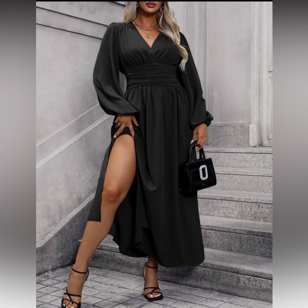 Elegant Black Maxi Dress